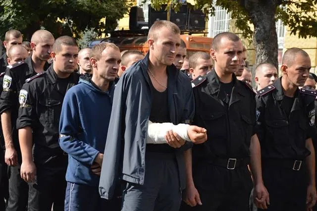 В Івано-Франківську попрощалися з трьома бійцями батальйону «Івано-Франківськ» (Фоторепортаж) — фото 4