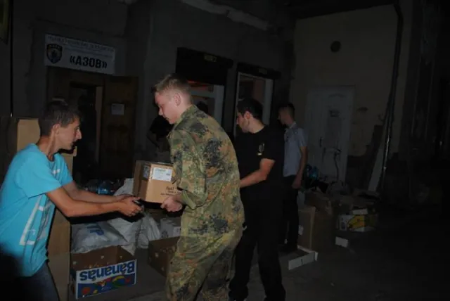 З Івано-Франківська відправили третю партію допомоги батальйону «Азов» (Фото) — фото 1