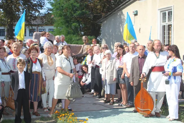 На Івано-Франківщині відкрили пам’ятник Михайлові Гаврилку (Фоторепортаж) — фото 9
