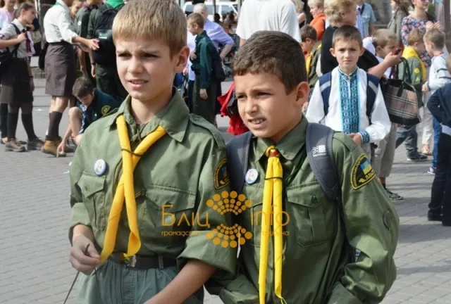 На Площі ринок відбулося урочисте відкриття Пластового року (Фоторепортаж) — фото 4