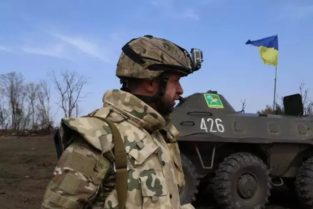 Колишній прикарпатський чиновник воює на Донбасі (Фото) — фото 1