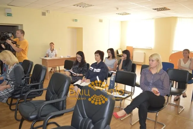 Активісти запропонували заборонити викладку та розміщення сигарет (Фото) — фото 1