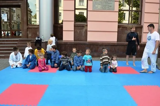 В Івано-Франківську пройшов Фестиваль дитячого дозвілля (Фоторепортаж) — фото 2