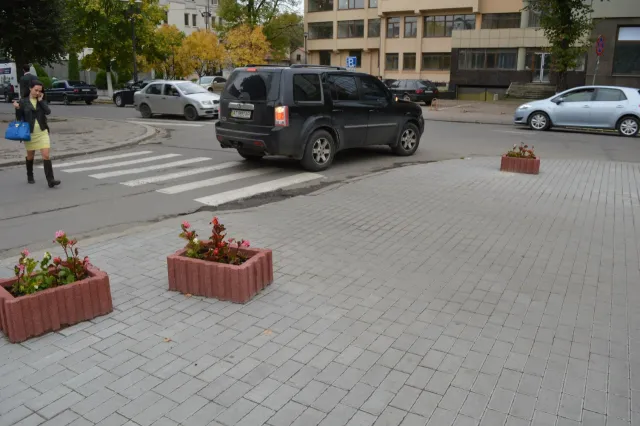 Під «Білим домом» знову з'явились авторагулі (Фото) — фото 3