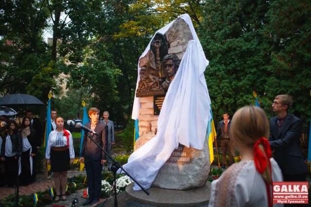 В Івано-Франківську встановили обеліск пам’яті Героя Небесної сотні Романа Гурика (Фоторепортаж) — фото 5