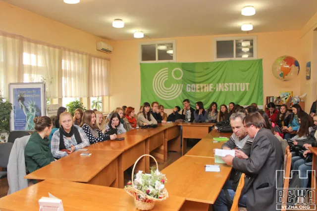 В обласній науковій універсальній бібліотеці відбулися літературні читання Ольфа Кюлена (Фоторепортаж) — фото 2