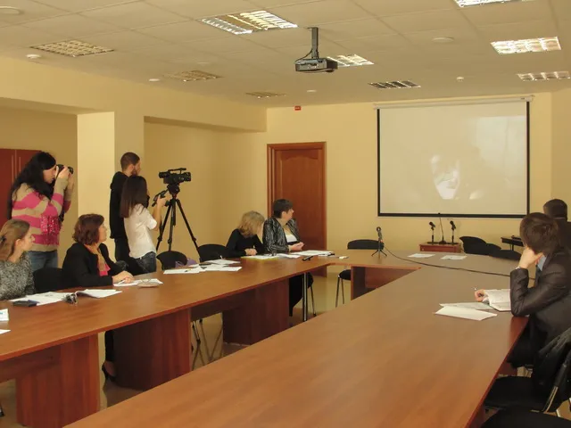 В Івано-Франківську презентували серію соціальних роликів «Не продавай себе!» (Фото) + (Відео) — фото 2