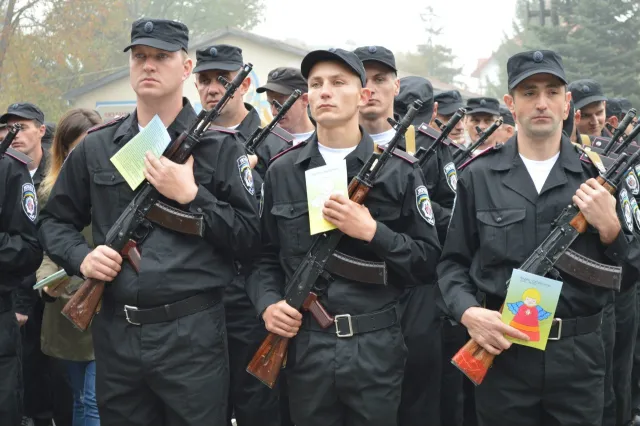 20 бійців батальйону спеціального призначення Івано-Франківськ прийняли присягу (Фоторепортаж) — фото 4
