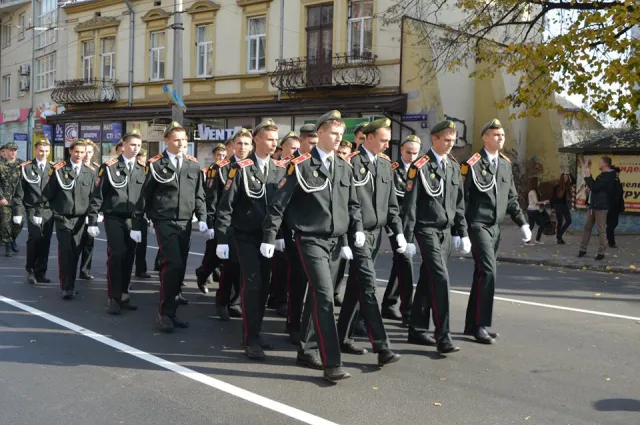В Івано-Франківську відбулася урочиста хода з нагоди свята Покрови (Фоторепортаж) — фото 2