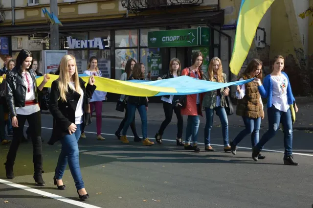 В Івано-Франківську відбулася урочиста хода з нагоди свята Покрови (Фоторепортаж) — фото 4