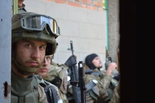 Прикарпатський журналіст відвідав Іловайськ, коли ще там не було «пекла» (Фото) — фото 2