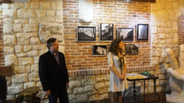 В «Бастіоні» відкрилася виставка робіт фотохудожника Тараса Яковина «Світло і камені» (Фото) — фото 4