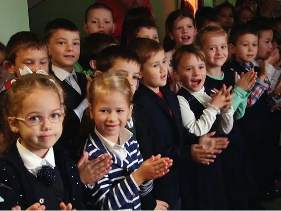 До однієї з франківських шкіл під вигуки «Героям слава!» завітали вояки АТО (Фоторепортаж) — фото 4