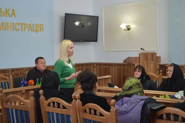 Матері загиблих на Майдані та учасників АТО, зустрілися з головою ОДА Олегом Гончаруком (Фото) — фото 5