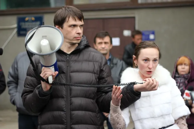Прикарпатські активісти люструють головного лікаря (Фото) — фото 4