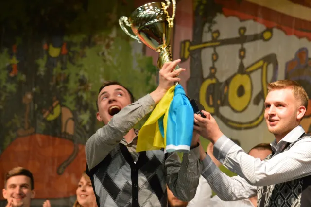 В Івано-Франківську відбувся благодійний КВН «Кубок Стефаника» (Фоторепортаж) — фото 9