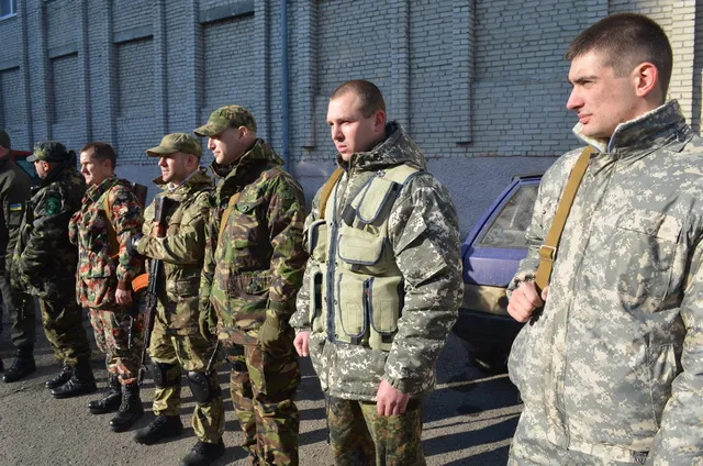 Івано-франківські правоохоронці поїхали на Схід у зону АТО (Фоторепортаж) — фото 3