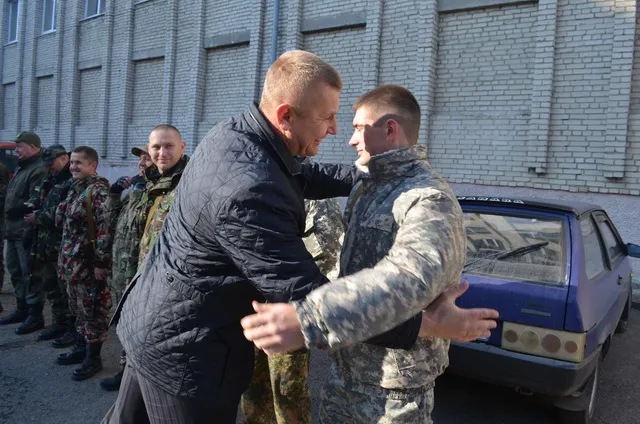 Івано-франківські правоохоронці поїхали на Схід у зону АТО (Фоторепортаж) — фото 5