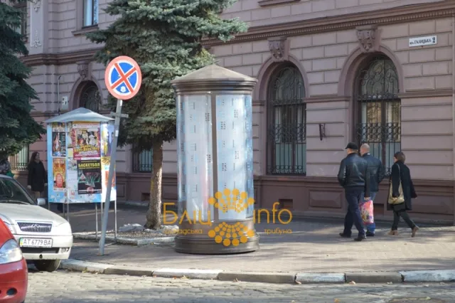 В місті з’явились нові конструкції з розміщення реклами (Фото) — фото 2