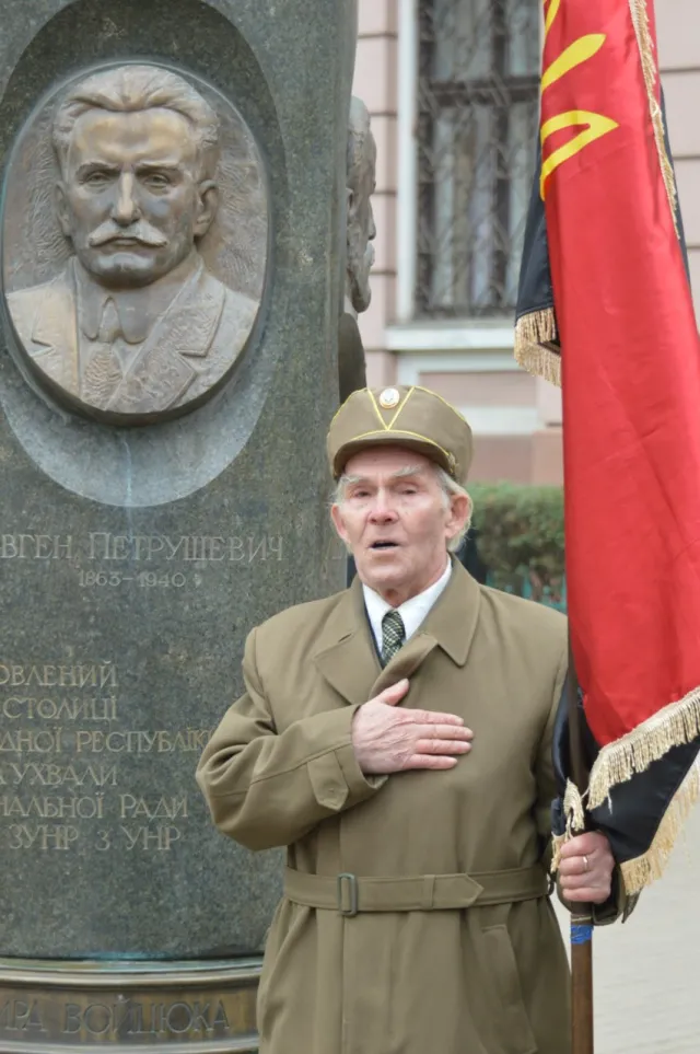 В Івано-Франківську урочистою ходою відзначили день створення ЗУНР (Фоторепортаж) — фото 6