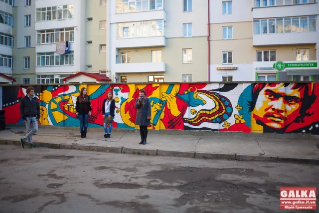 На вулиці Миколайчука презентували унікальний стріт-арт (Фото) — фото 1