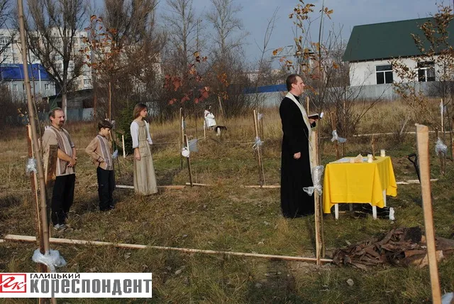 В мікрорайоні Пасічна відбулось урочисте відкриття музею-скверу «Пасічна 1394» (Фото) — фото 4
