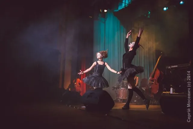 В Івано-Франківську виступили скажені «Dakh Daughters» (Фоторепортаж) + (Відео) — фото 3