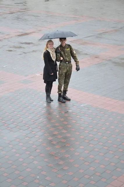 На площі біля пам’ятника Івану Франку, студенти провели танцювальний флешмоб (Фото) — фото 4