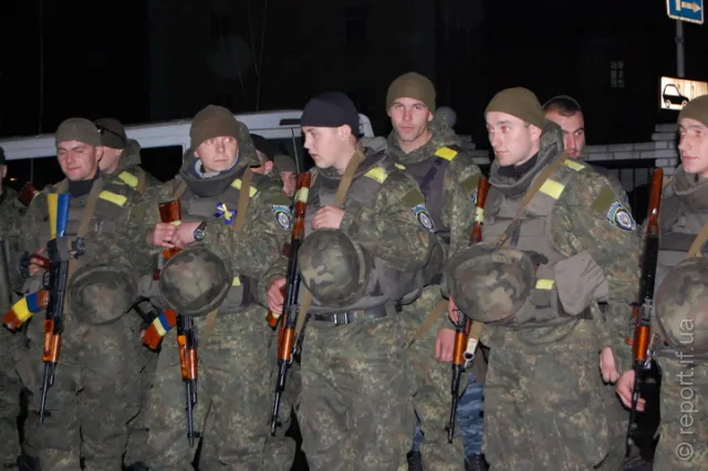 95 бійців зведеного загону батальйону «Івано-Франківськ» повернулись із зони АТО (Фоторепортаж) — фото 6