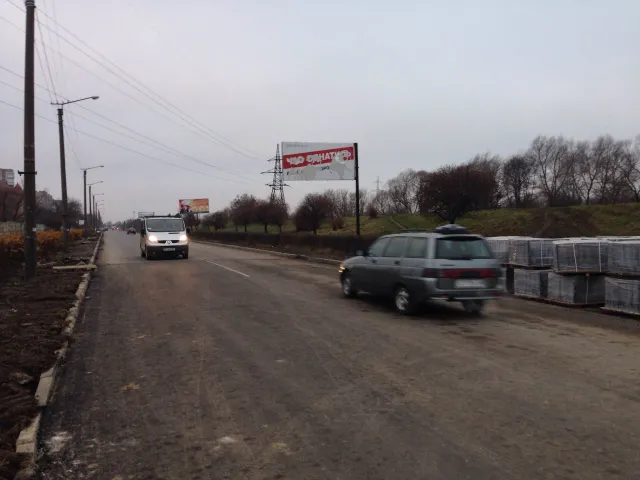 В Івано-Франківську після капітального ремонту відкрили для руху автотранспорту вулицю Набережну (Фоторепортаж) — фото 3