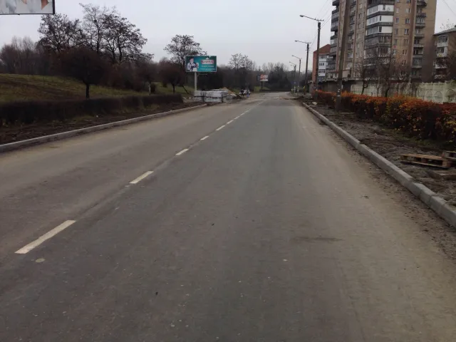 В Івано-Франківську після капітального ремонту відкрили для руху автотранспорту вулицю Набережну (Фоторепортаж) — фото 8