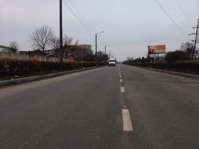 В Івано-Франківську після капітального ремонту відкрили для руху автотранспорту вулицю Набережну (Фоторепортаж) — фото 9
