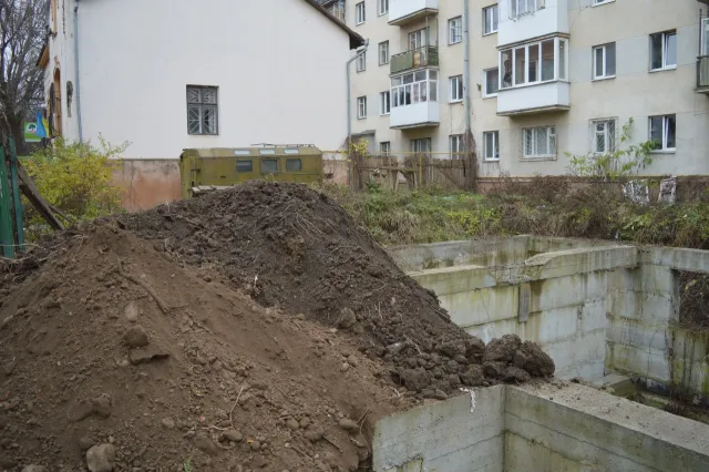 Нарешті підходить до завершення чотирирічна епопея із незаконним будівництвом на вулиці Короля Данила (Фоторепортаж) — фото 2