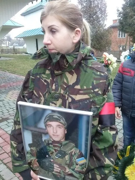 На Прикарпатті поховали «кіборга» у день його народження (Фото) — фото 3