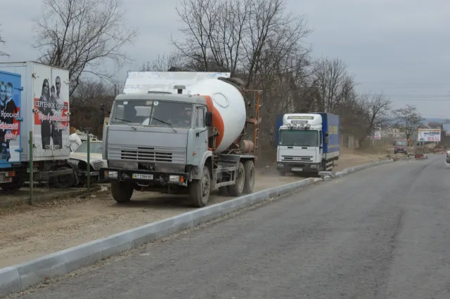 З наступного тижня вулиця Набережна ім. В. Стефаника буде повністю відкрита для проїзду (Фоторепортаж) — фото 4