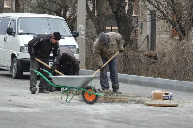 З наступного тижня вулиця Набережна ім. В. Стефаника буде повністю відкрита для проїзду (Фоторепортаж) — фото 5