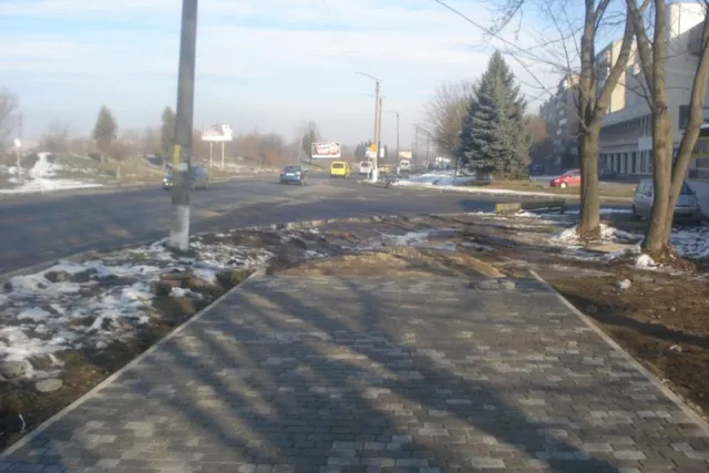 Франківських активістів кинули? Велодоріжки на Набережній не буде (Фото) — фото 2