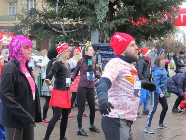 В Івано-Франківську відбувся зимовий новорічно-різдвяний забіг «Коляда Run» (Фоторепортаж) — фото 14