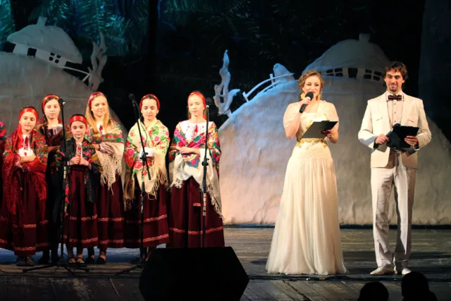 В Івано-Франківську організували концерт для дітей зі Сходу (Фоторепортаж) — фото 1