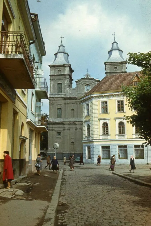 Франківськ 80-х. «Старі фотографії» від Ігора Роп'яника (Фото) — фото 1