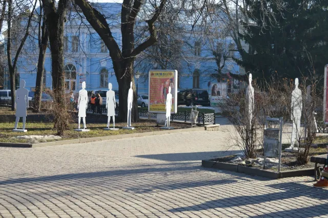 У центрі Франківська з'явилися «Невидимі» (Фоторепортаж) — фото 2