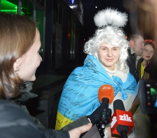 «Фронтовий вертеп-2015» на сході зустрічали зі сльозами на очах (Фото) — фото 3