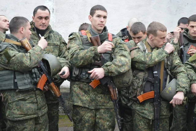 95 прикарпатських міліціонерів відправились у зону АТО (Фоторепортаж) — фото 14