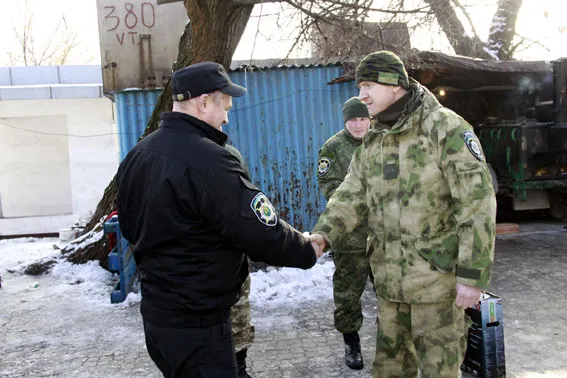 Правоохоронці з Івано-Франківська завершили службу в Маріуполі (Фоторепортаж) — фото 3