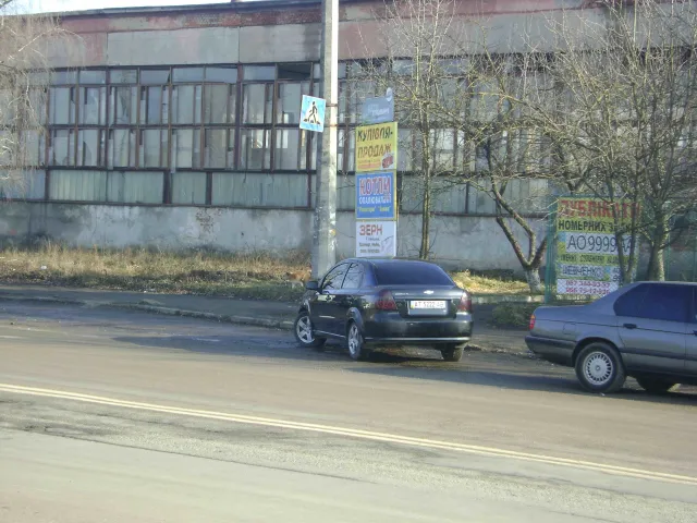 Авторагулі порушують правила паркування прямо під носом наших доблесних даівців (Фото) — фото 3