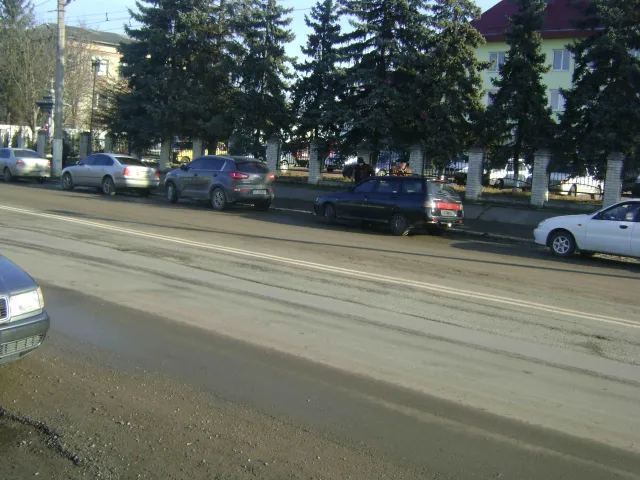 Авторагулі порушують правила паркування прямо під носом наших доблесних даівців (Фото) — фото 4