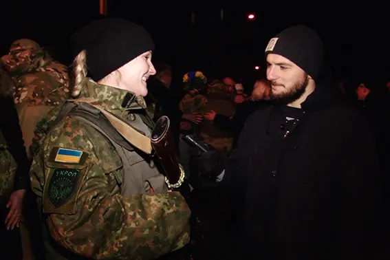 Зведений загін міліціонерів на Прикарпатті зустріли хлібом-сіллю (Фото) — фото 2