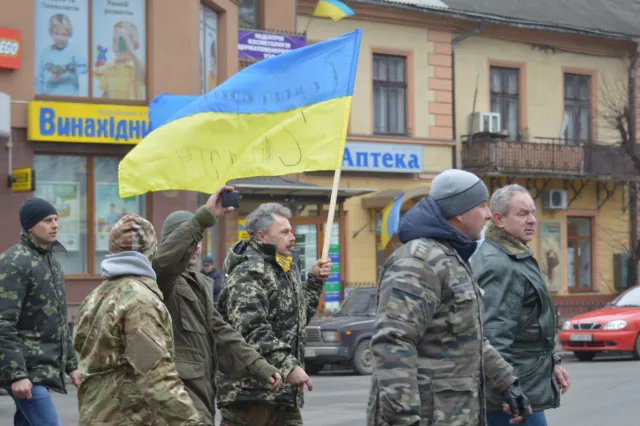 В Івано-Франківську до Дня Соборності організували Марш єдності та «живий ланцюг» (Фоторепортаж) + (Відео) — фото 2