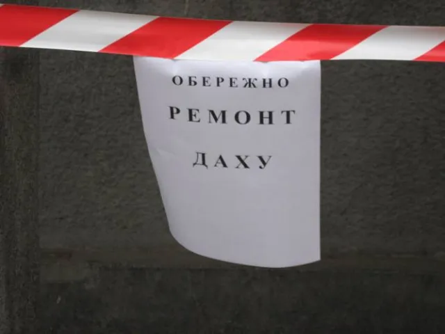 На готелі «Дністер» почали ремонтувати дах (Фото) — фото 6