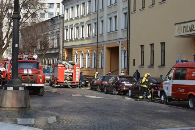 В Івано-Франківську «горіла» обласна філармонія (Фото) — фото 1